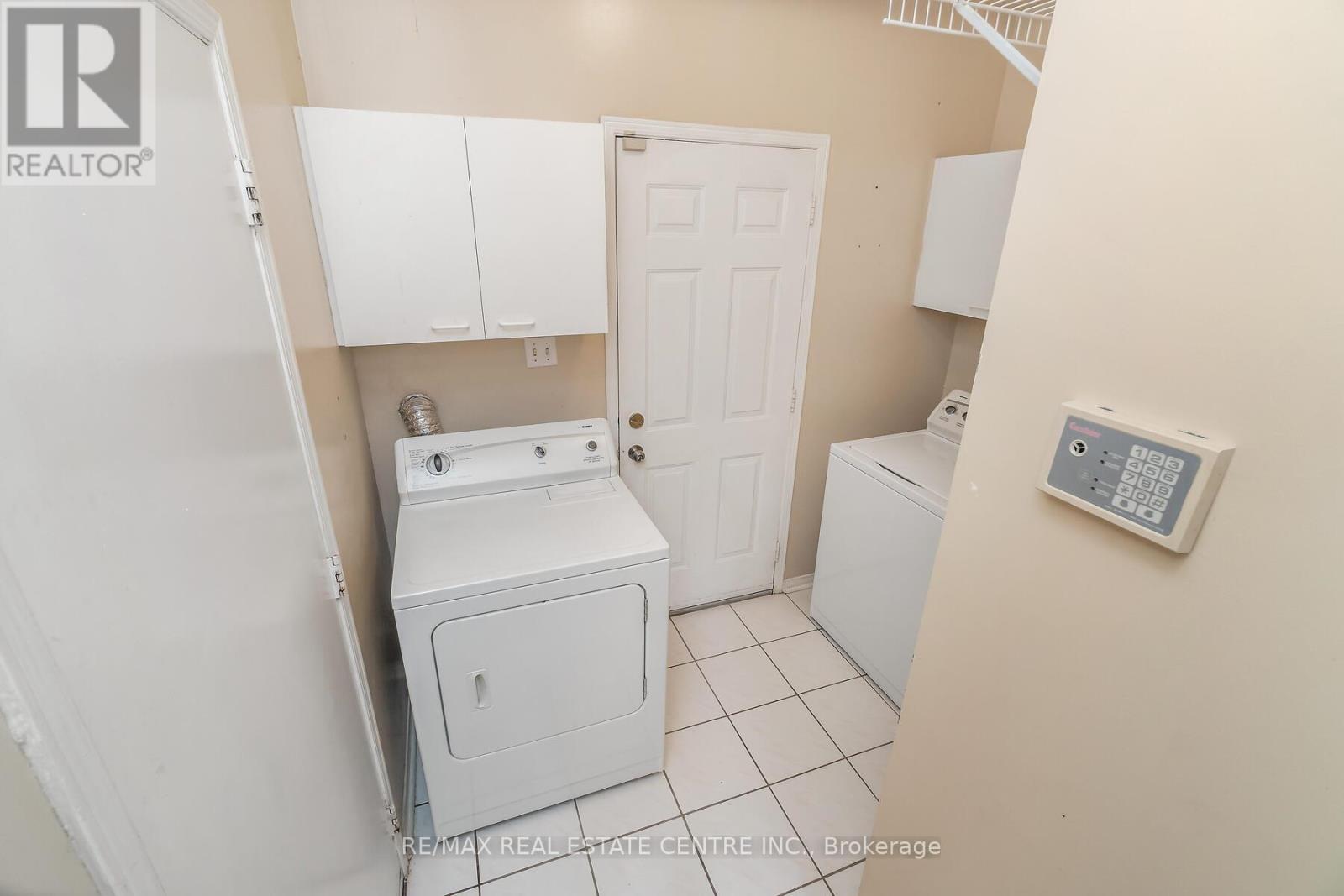 7 Curry Crescent, Halton Hills (Georgetown), Ontario  L7G 5L4 - Photo 17 - W13099600