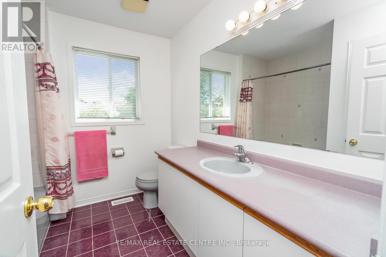 7 Curry Crescent, Halton Hills (Georgetown), Ontario  L7G 5L4 - Photo 27 - W13099600
