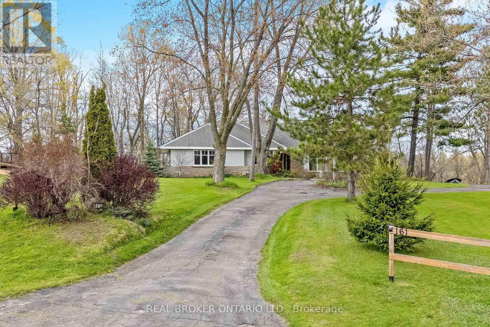 161 Confederation Street, Halton Hills (Glen Williams), Ontario  L7G 4S8 - Photo 2 - W13102594