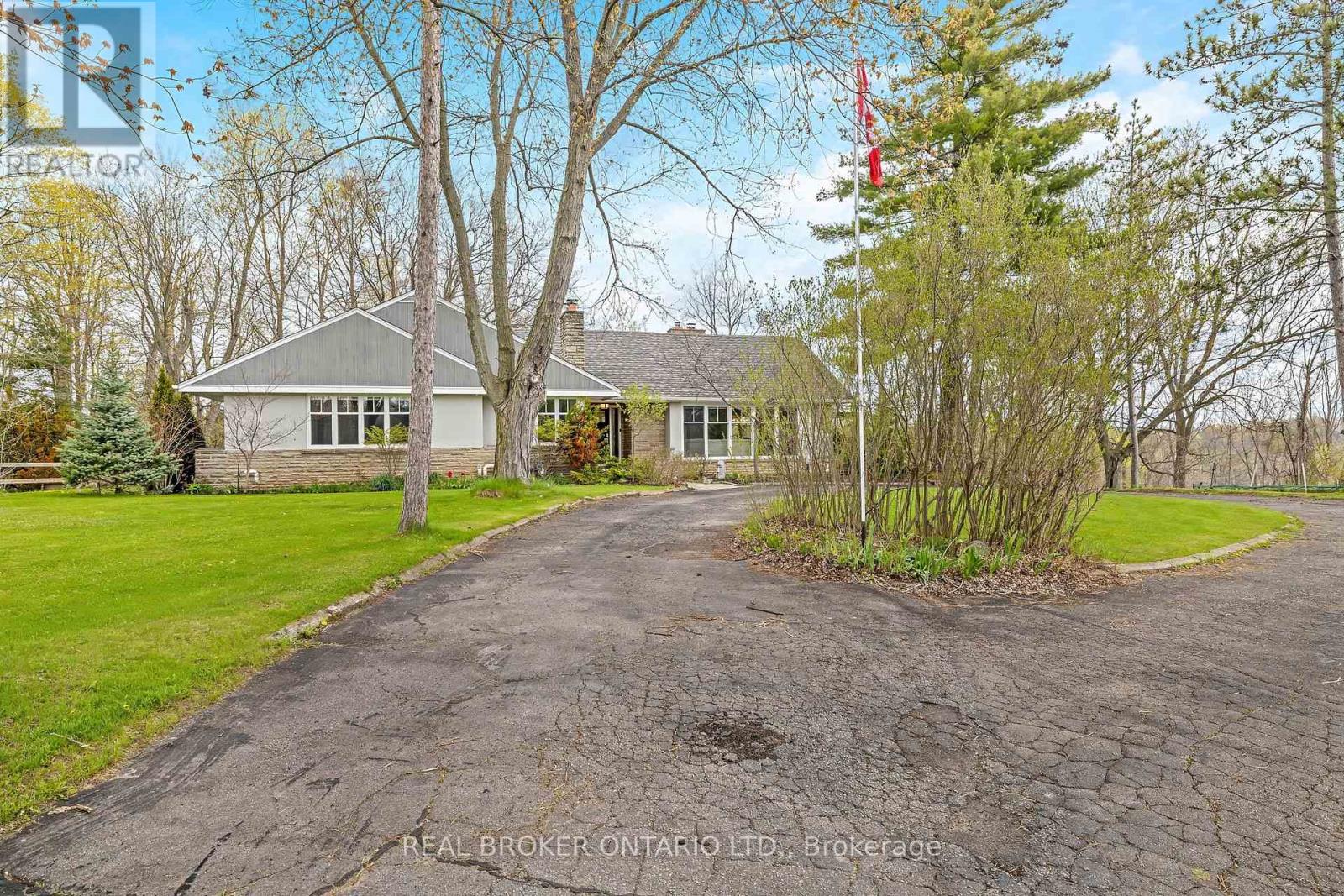 161 Confederation Street, Halton Hills (Glen Williams), Ontario  L7G 4S8 - Photo 4 - W13102594