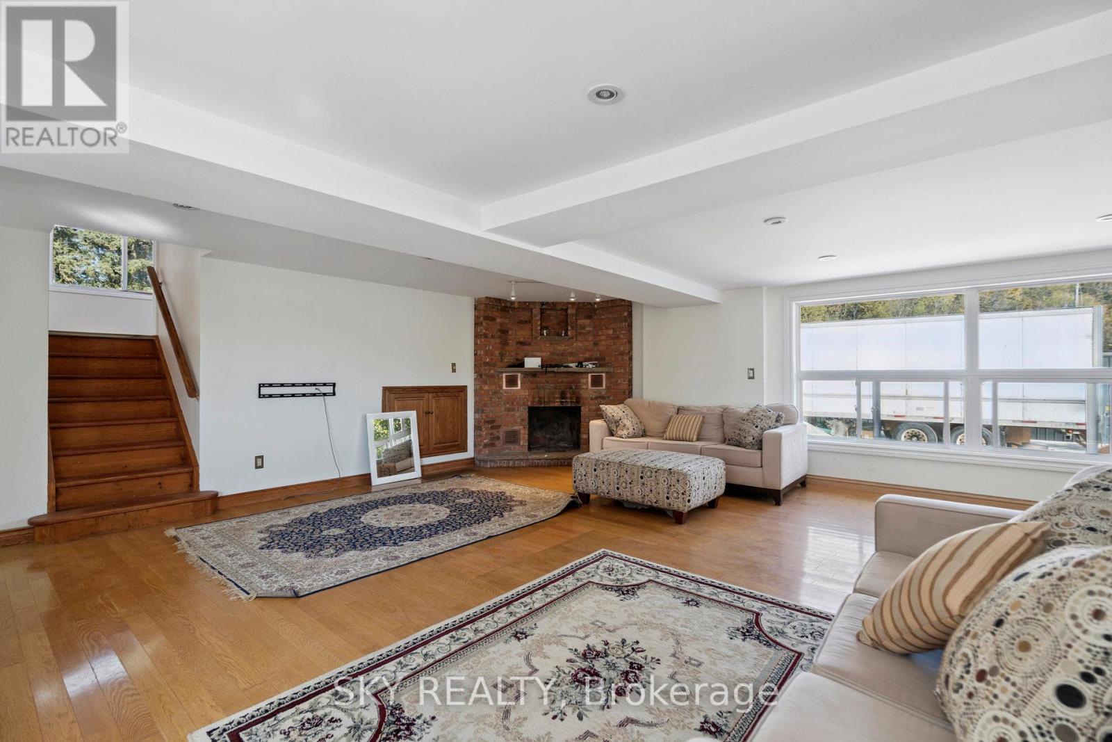 12478 5 Line, Halton Hills (Limehouse), Ontario  L0P 1H0 - Photo 8 - W13107482
