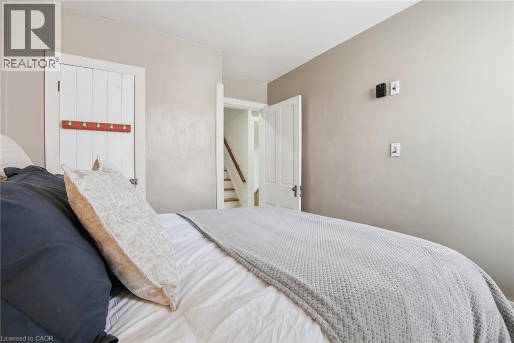 125 Main St N Street, Halton Hills, Ontario  L7G 3E5 - Photo 18 - 40827604