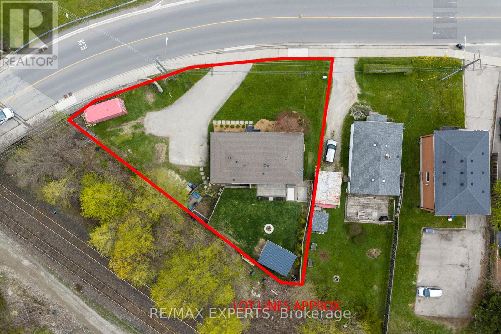 52 Maple Avenue, Halton Hills (Georgetown), Ontario  L7G 1X7 - Photo 7 - W13109684
