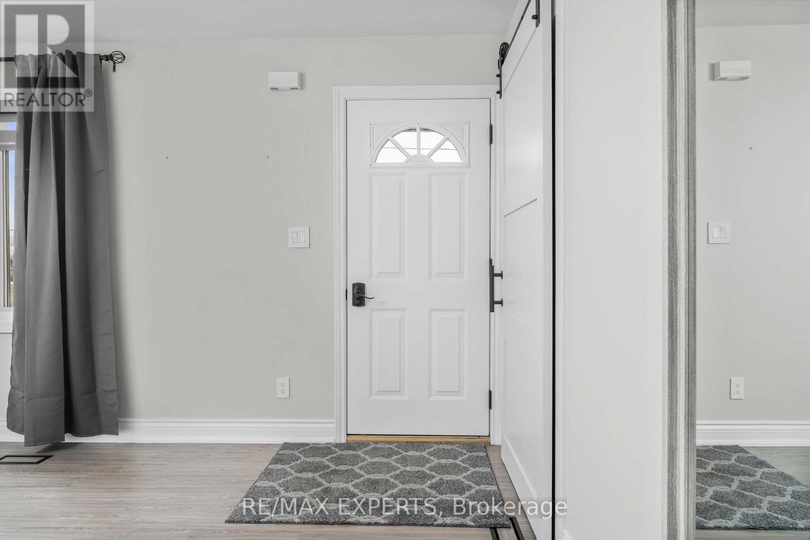 52 Maple Avenue, Halton Hills (Georgetown), Ontario  L7G 1X7 - Photo 9 - W13109684
