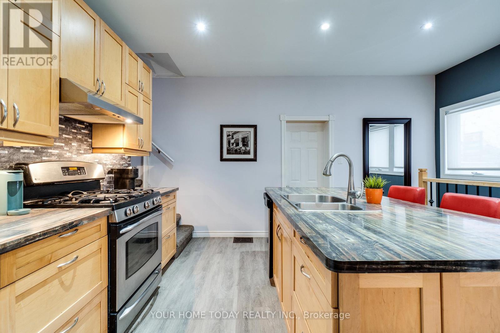 10 Knox Street, Halton Hills (Ac Acton), Ontario  L7J 1C7 - Photo 15 - W13113574