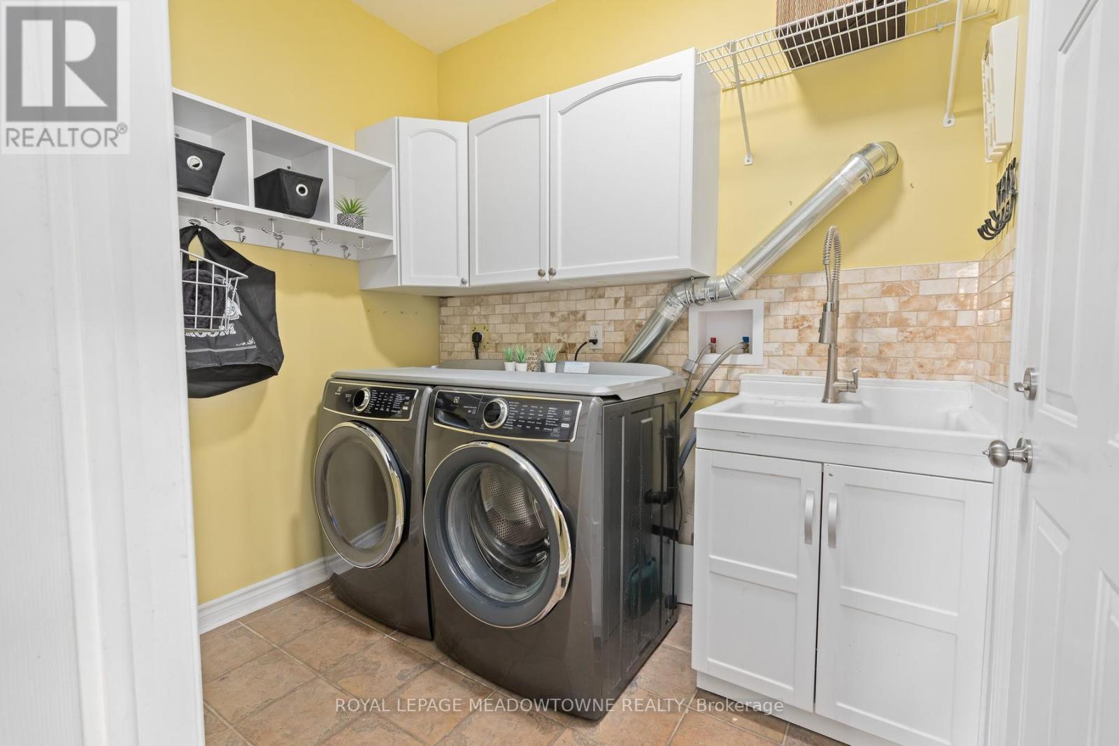 22 Berton Boulevard, Halton Hills (Georgetown), Ontario  L7G 6A5 - Photo 21 - W13113752