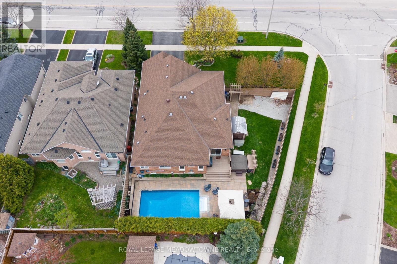 22 Berton Boulevard, Halton Hills (Georgetown), Ontario  L7G 6A5 - Photo 44 - W13113752