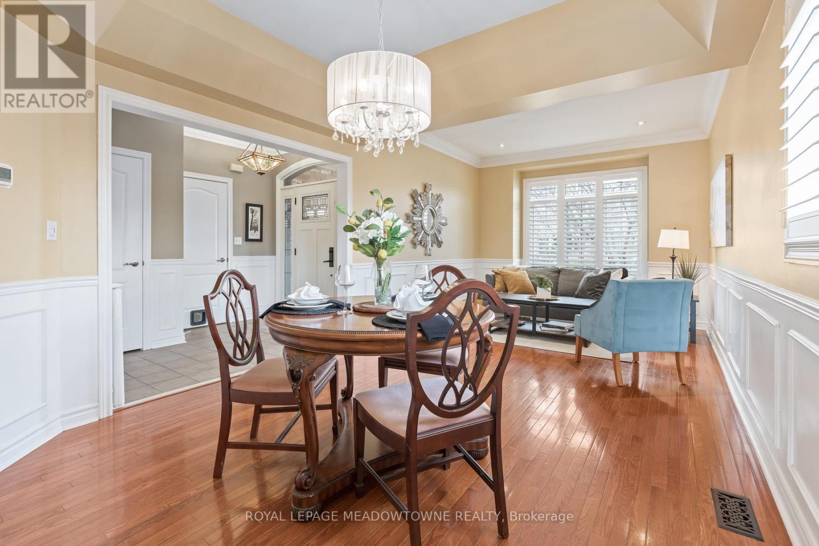 22 Berton Boulevard, Halton Hills (Georgetown), Ontario  L7G 6A5 - Photo 5 - W13113752