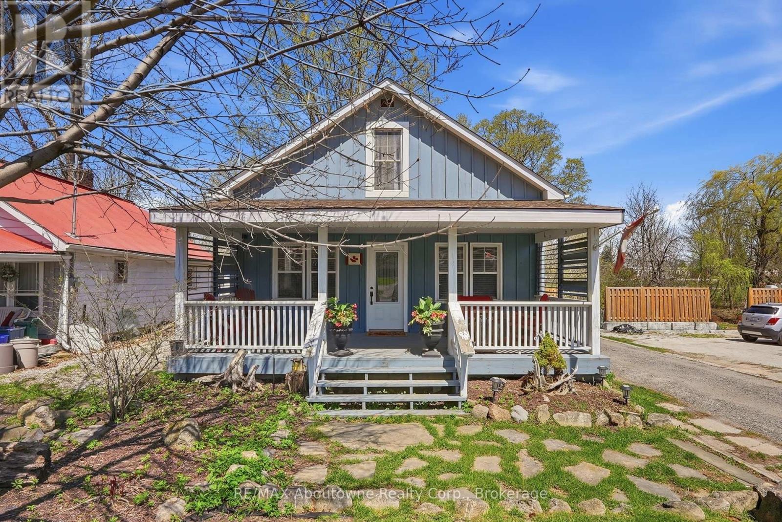 125 Main Street N, Halton Hills (Ac Acton), Ontario  L7J 1W5 - Photo 1 - W13115428