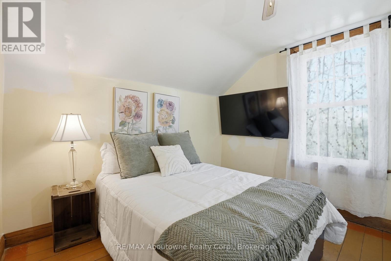 125 Main Street N, Halton Hills (Ac Acton), Ontario  L7J 1W5 - Photo 17 - W13115428