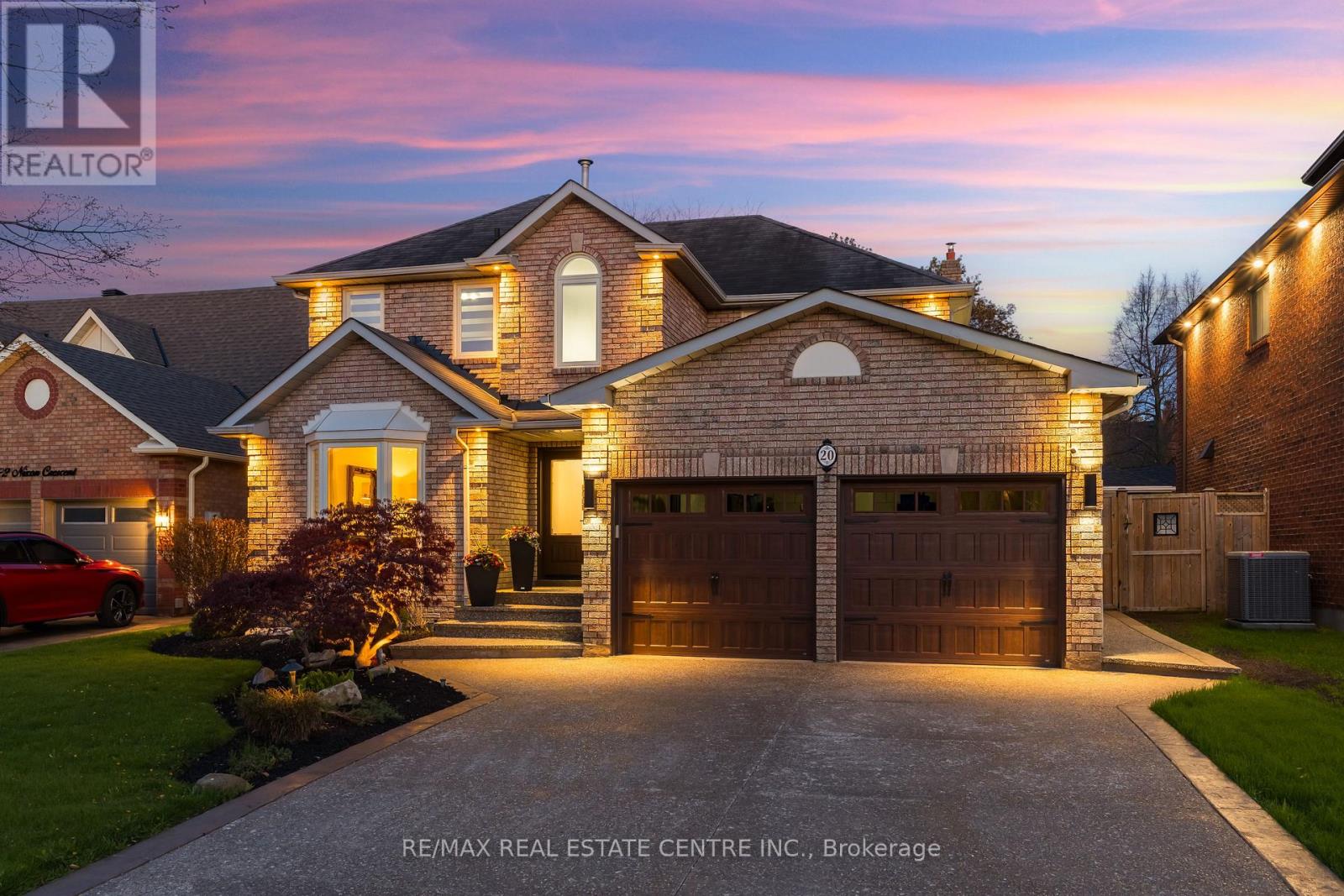 20 Nixon Crescent, Halton Hills (Georgetown), Ontario  L7G 5K2 - Photo 3 - W13116514
