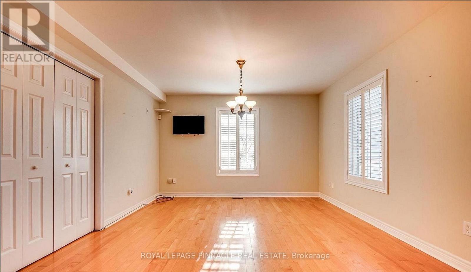 51 Main Street N, Milton (Campbellville), Ontario  L0P 1B0 - Photo 10 - W13119194