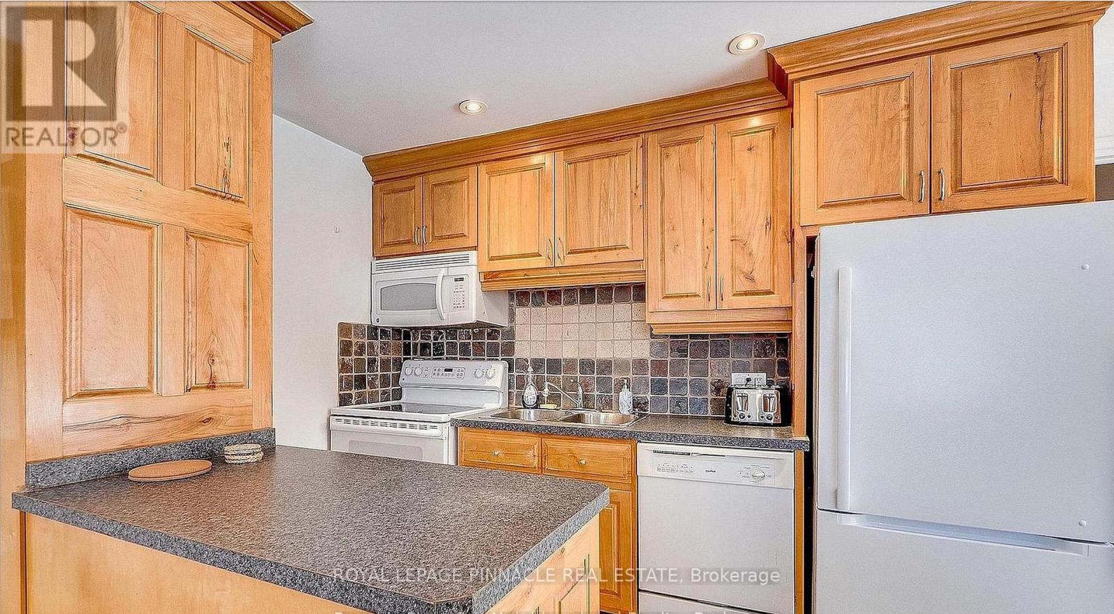 51 Main Street N, Milton (Campbellville), Ontario  L0P 1B0 - Photo 42 - W13119194