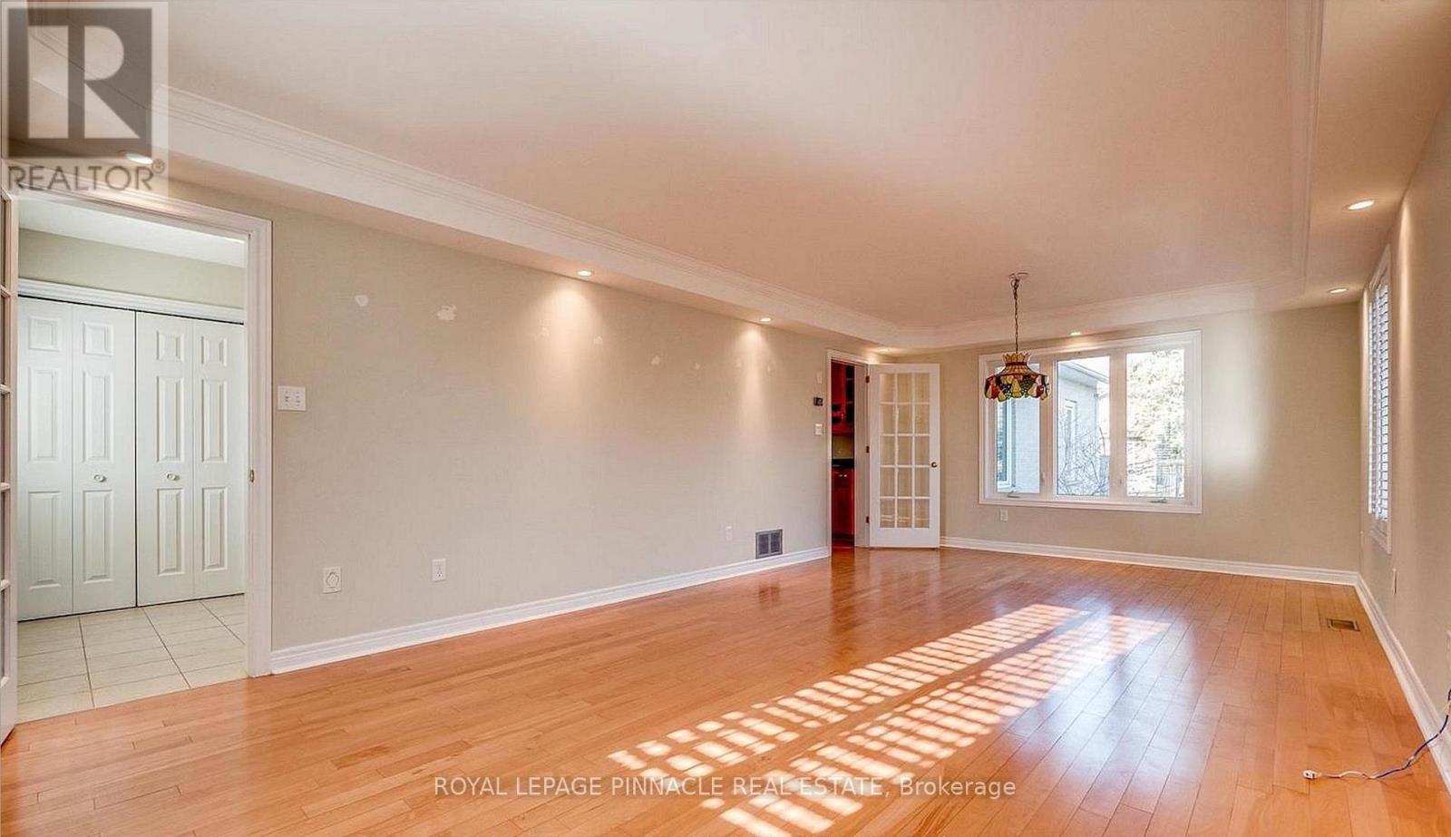 51 Main Street N, Milton (Campbellville), Ontario  L0P 1B0 - Photo 6 - W13119194