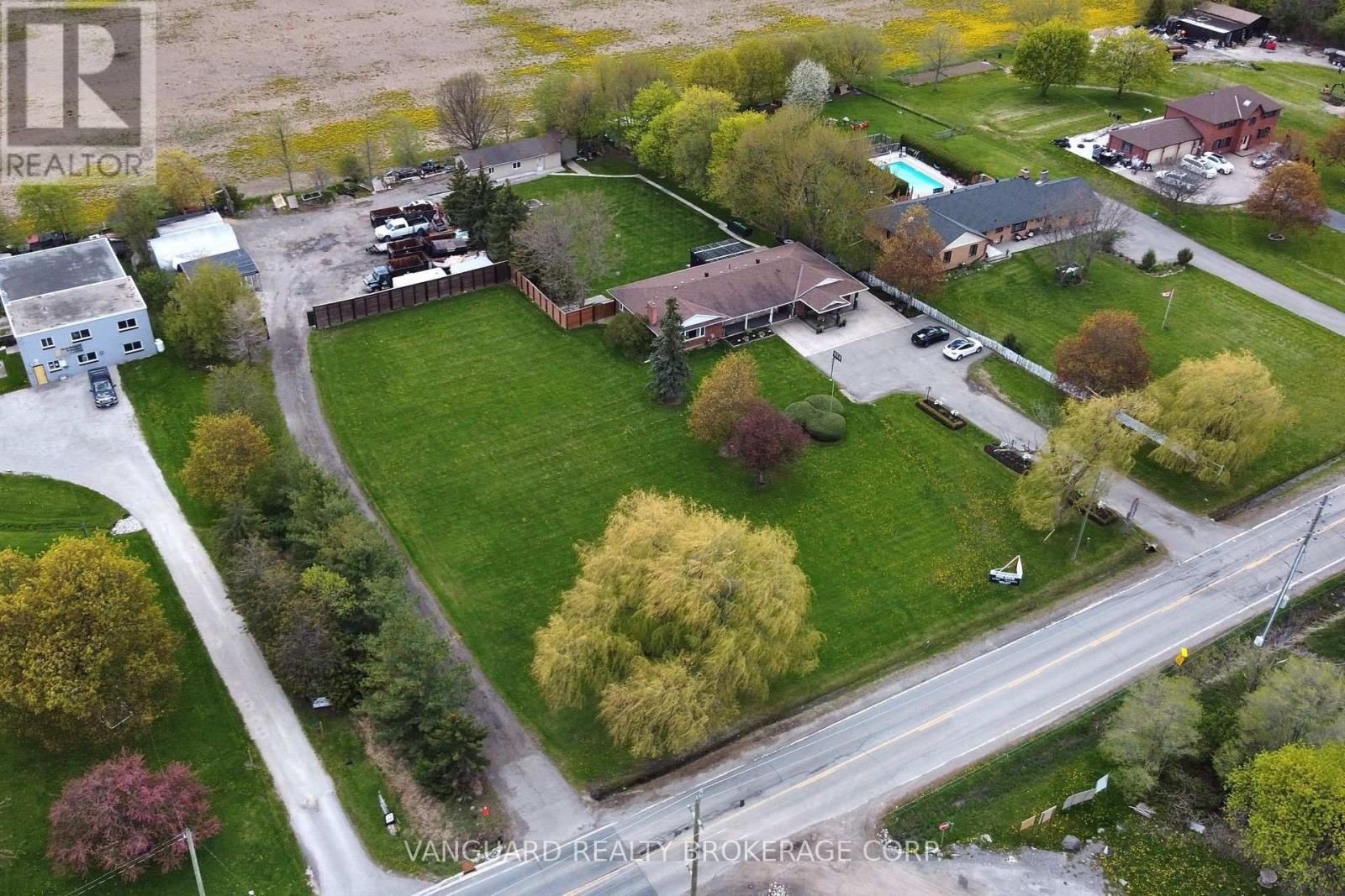 8070 Hornby Road, Halton Hills (Rural Halton Hills), Ontario  L0P 1E0 - Photo 13 - W13124328