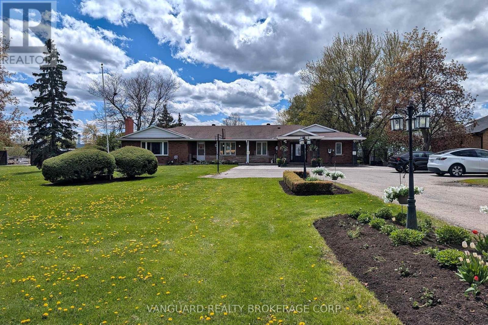 8070 Hornby Road, Halton Hills (Rural Halton Hills), Ontario  L0P 1E0 - Photo 25 - W13124328