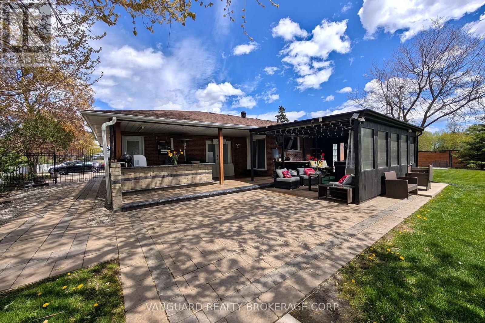 8070 Hornby Road, Halton Hills (Rural Halton Hills), Ontario  L0P 1E0 - Photo 31 - W13124328