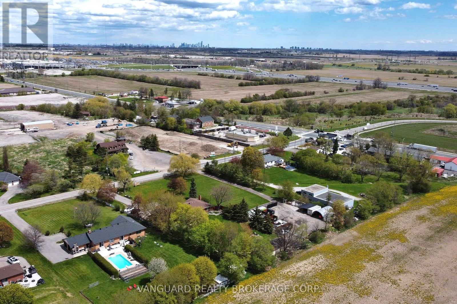 8070 Hornby Road, Halton Hills (Rural Halton Hills), Ontario  L0P 1E0 - Photo 4 - W13124328