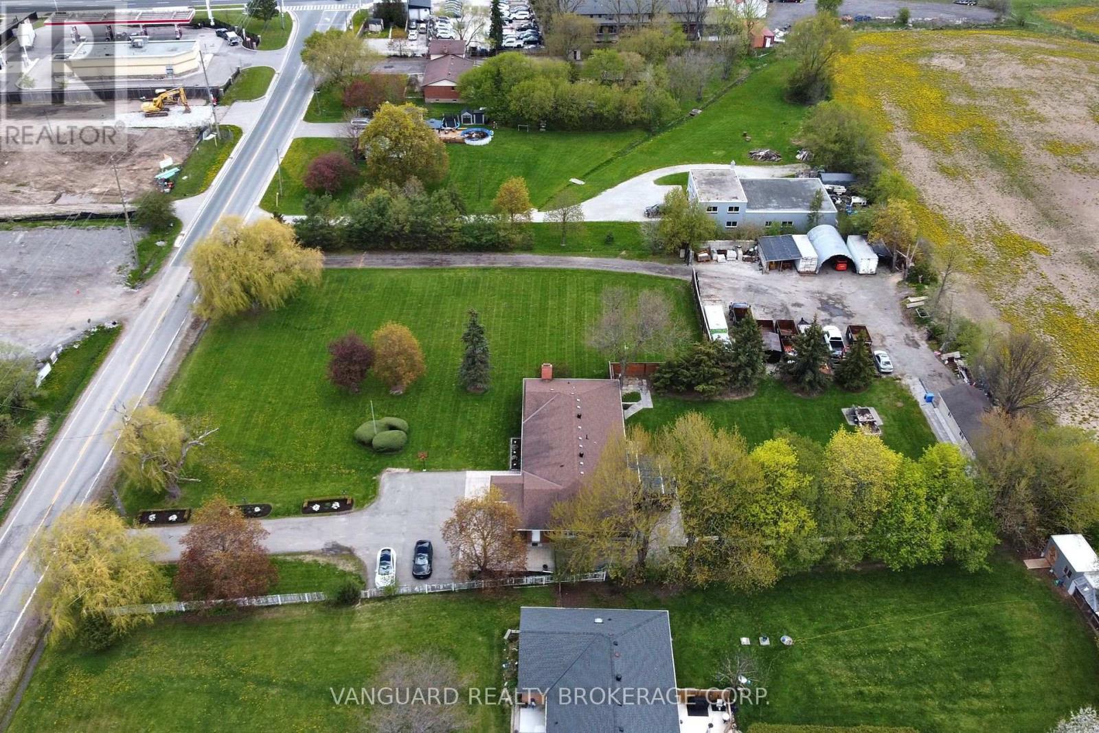 8070 Hornby Road, Halton Hills (Rural Halton Hills), Ontario  L0P 1E0 - Photo 8 - W13124328
