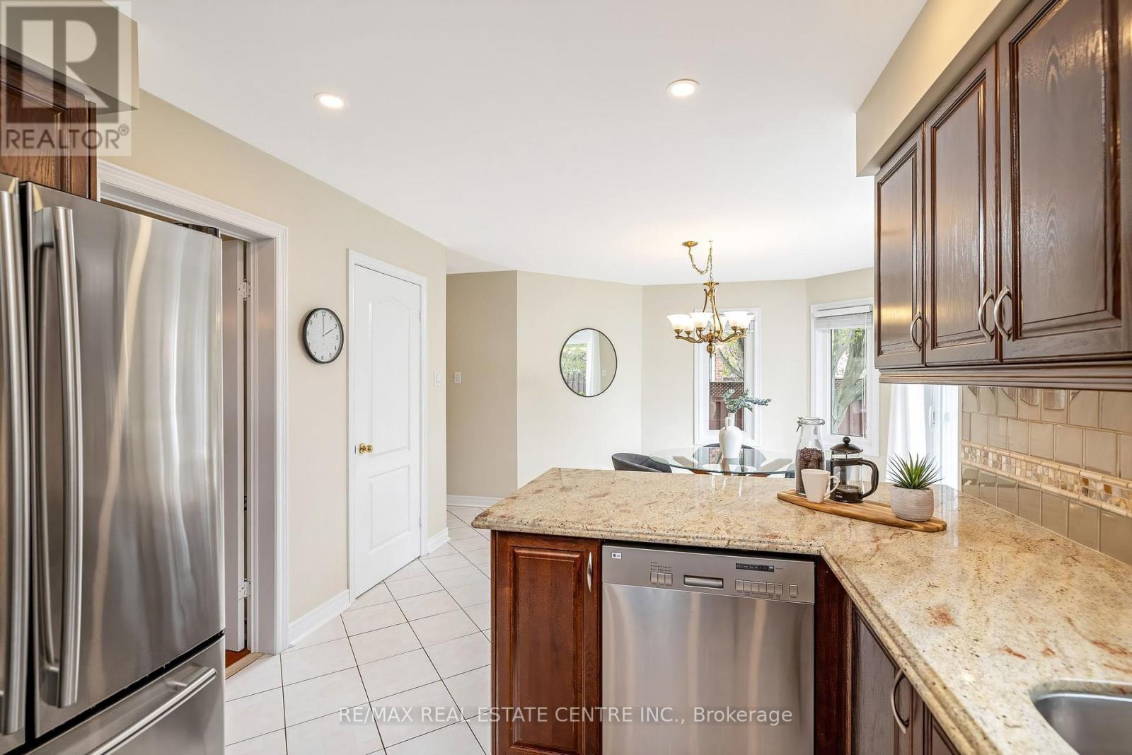 48 Samuel Crescent, Halton Hills (Georgetown), Ontario  L7G 5H3 - Photo 14 - W13130692