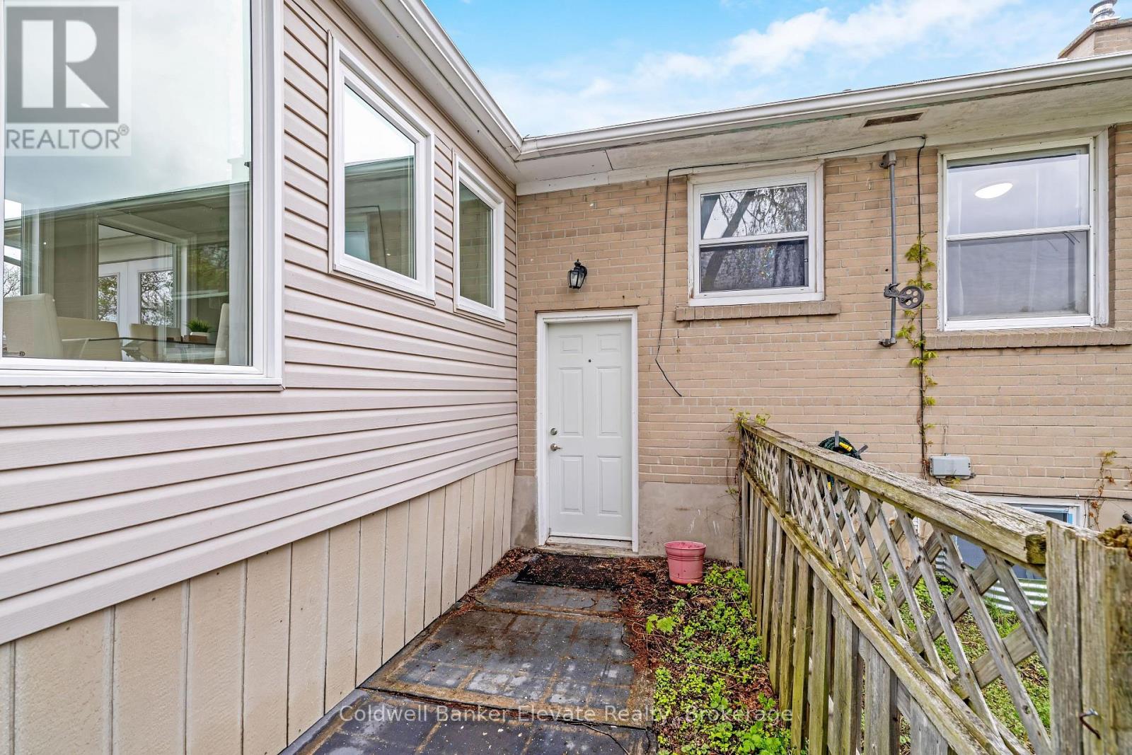 39 Mcgilvray Crescent, Halton Hills (Georgetown), Ontario  L7G 1L7 - Photo 28 - W13131038