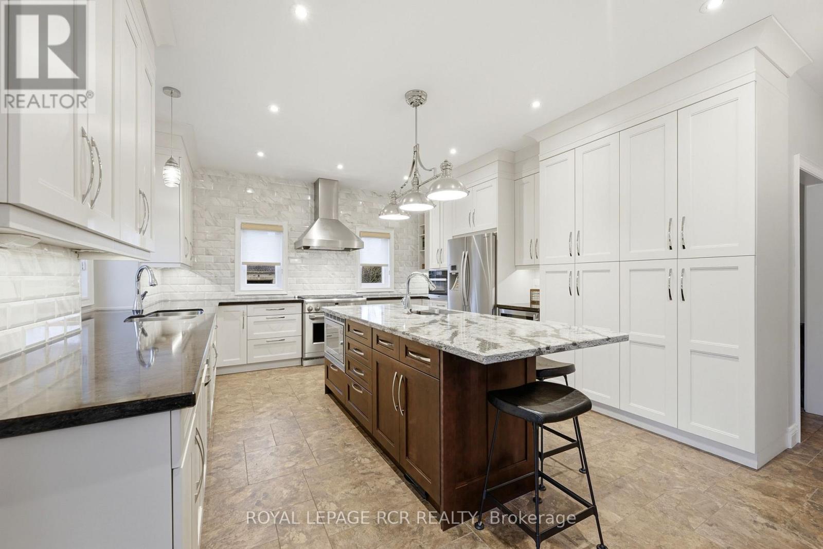 22 Bishop Court, Halton Hills (Glen Williams), Ontario  L7G 6G8 - Photo 16 - W13131760