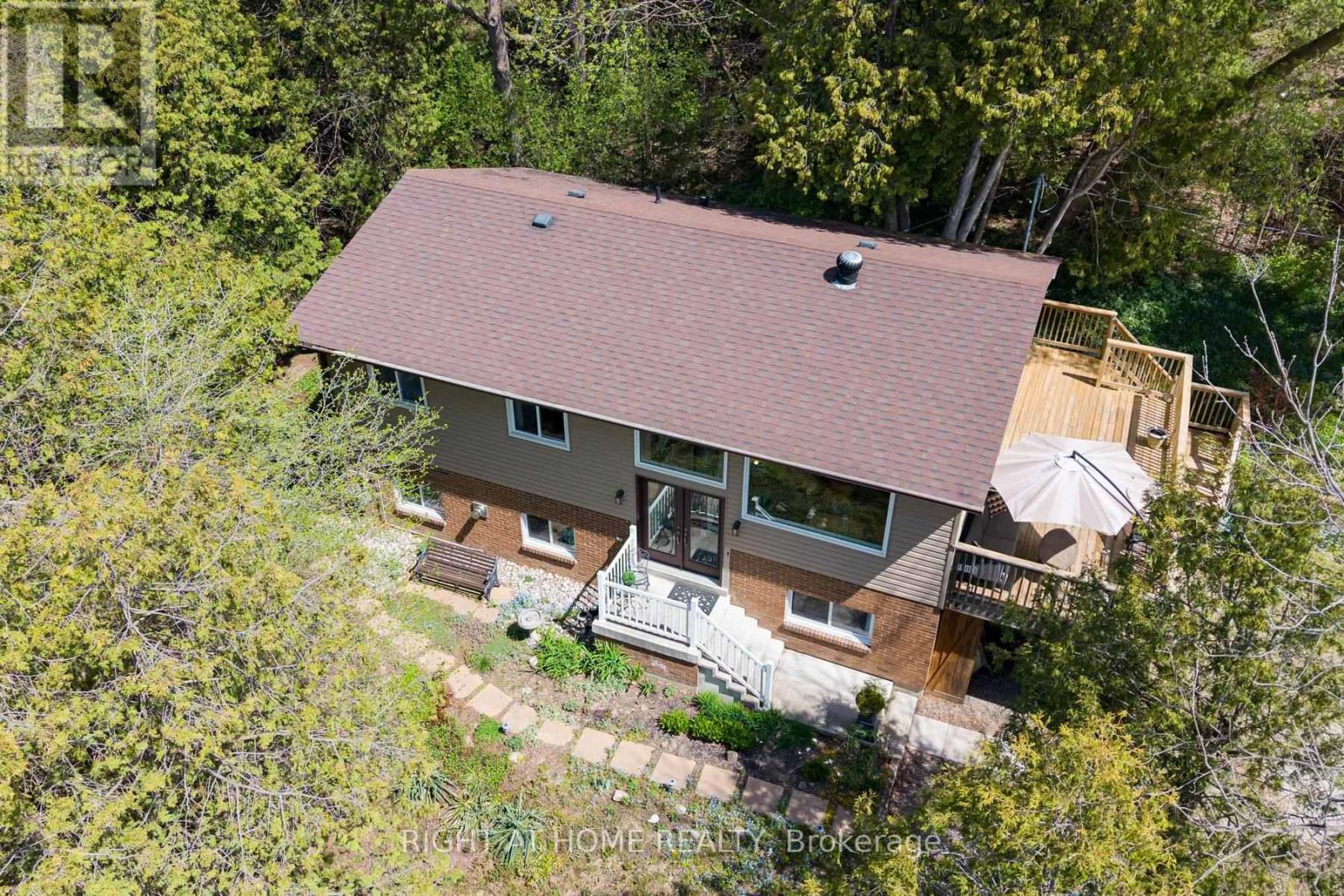 68 Ewing Street, Halton Hills (Georgetown), Ontario  L7G 5A1 - Photo 1 - W13131962