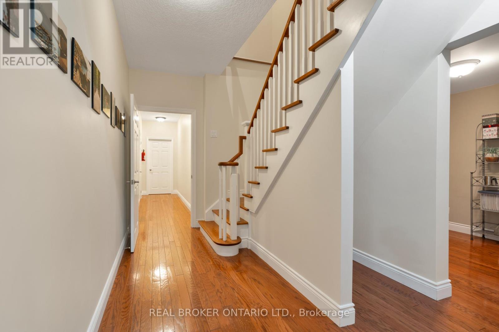 9 Allison Court, Halton Hills (Rural Halton Hills), Ontario  L7G 4S4 - Photo 26 - W13132252