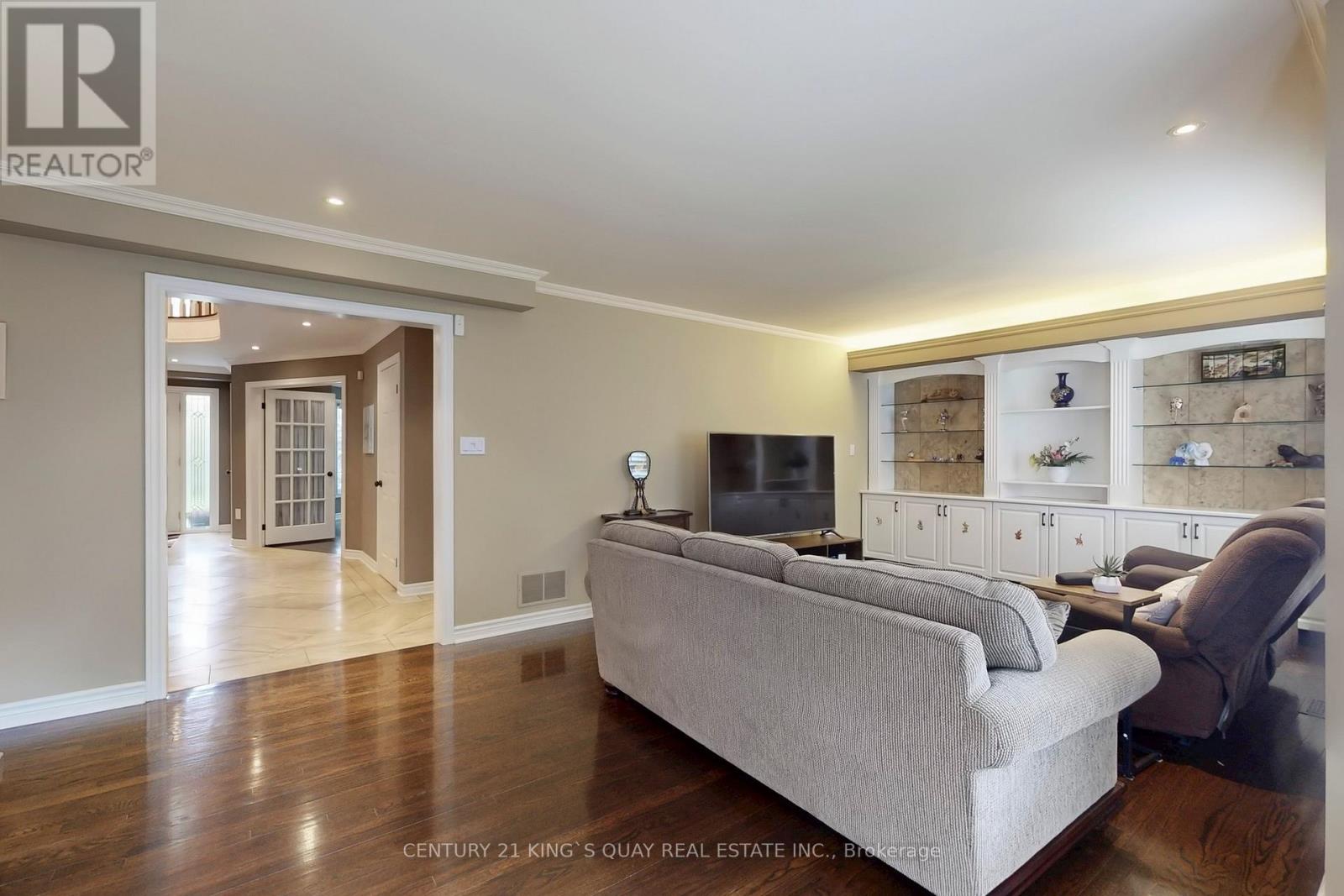 110 Crawford Crescent, Milton (Campbellville), Ontario  L0P 1B0 - Photo 6 - W13132786