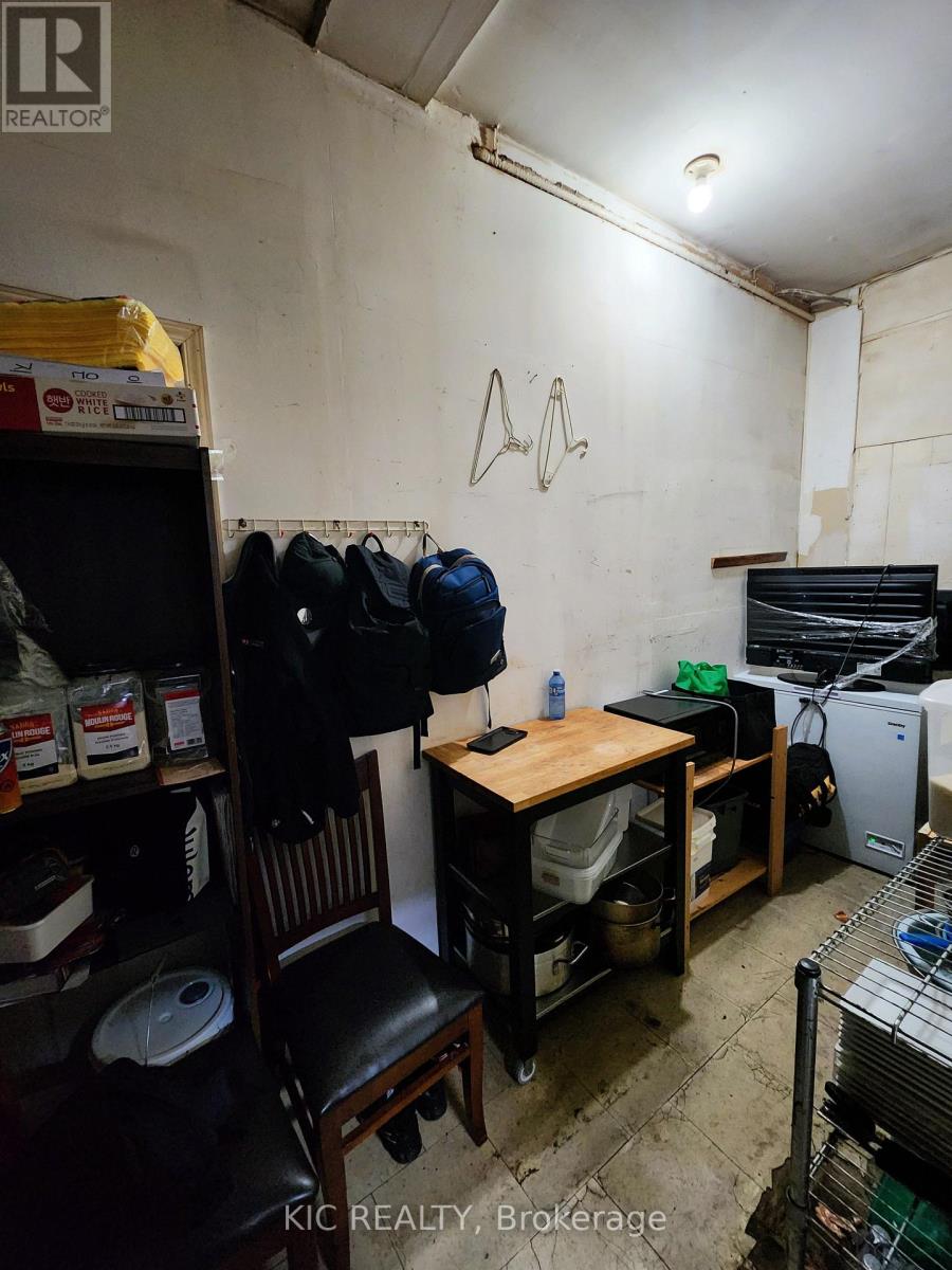 C - 10 Mill Street E, Halton Hills (Ac Acton), Ontario  L7J 1G9 - Photo 7 - W13139544