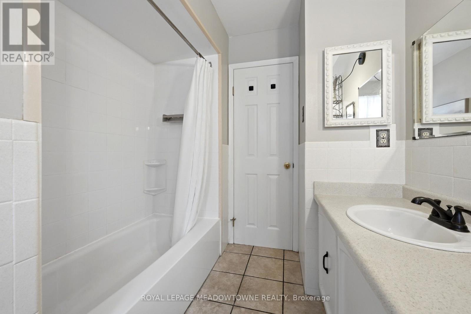 79 Mary Street, Halton Hills (Georgetown), Ontario  L7G 4V9 - Photo 22 - W13142148