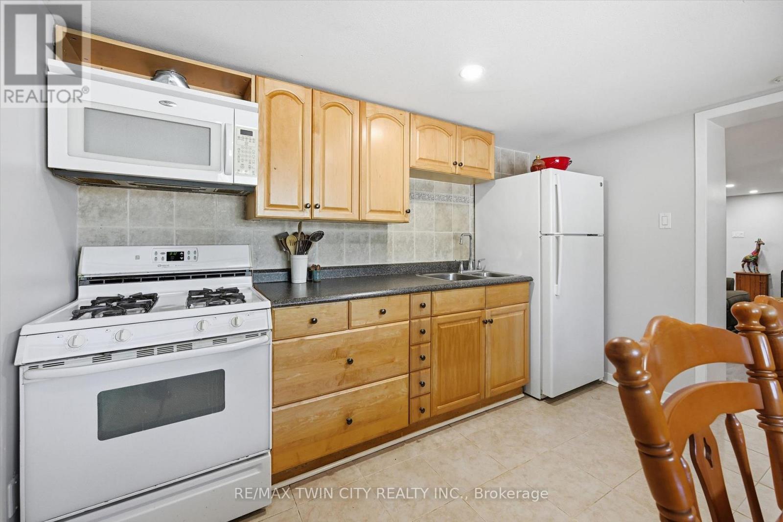 8 Delrex Boulevard, Halton Hills (Georgetown), Ontario  L7G 3X6 - Photo 29 - W13143430