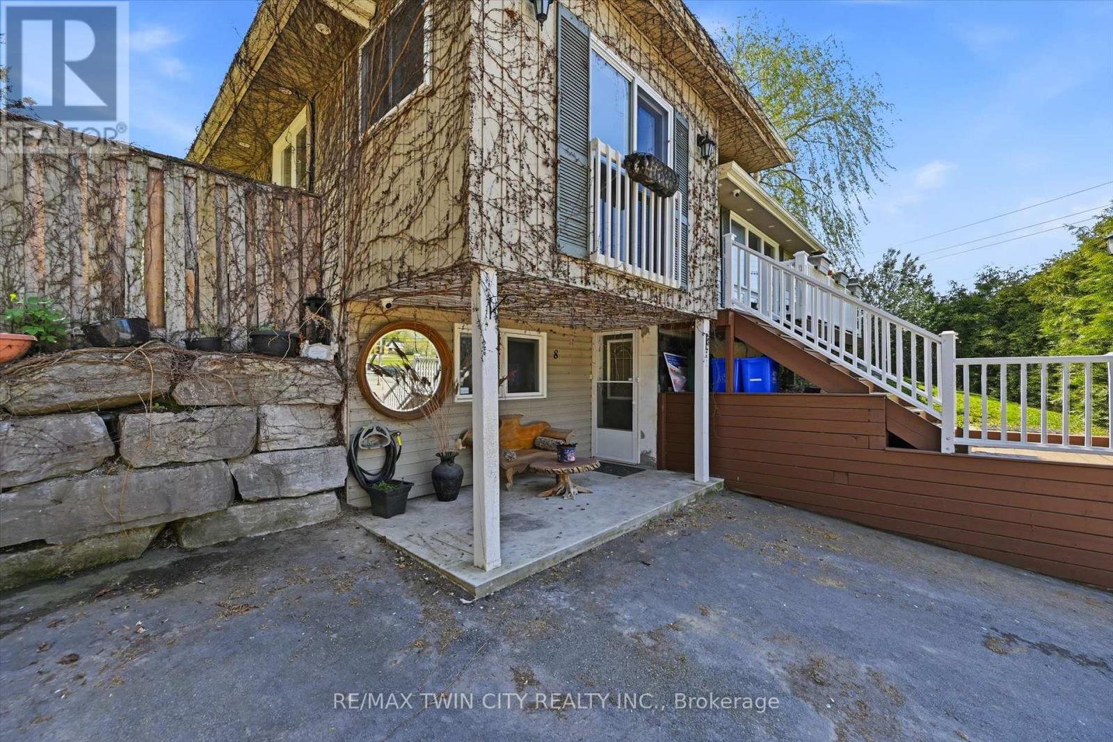 8 Delrex Boulevard, Halton Hills (Georgetown), Ontario  L7G 3X6 - Photo 4 - W13143430
