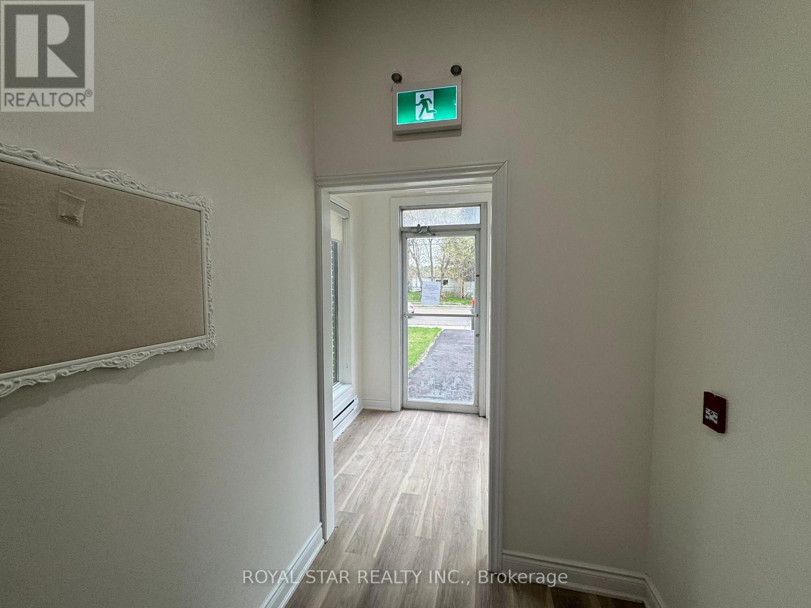 504 Guelph Street, Halton Hills (Rural Halton Hills), Ontario  L0P 1K0 - Photo 12 - W13148234