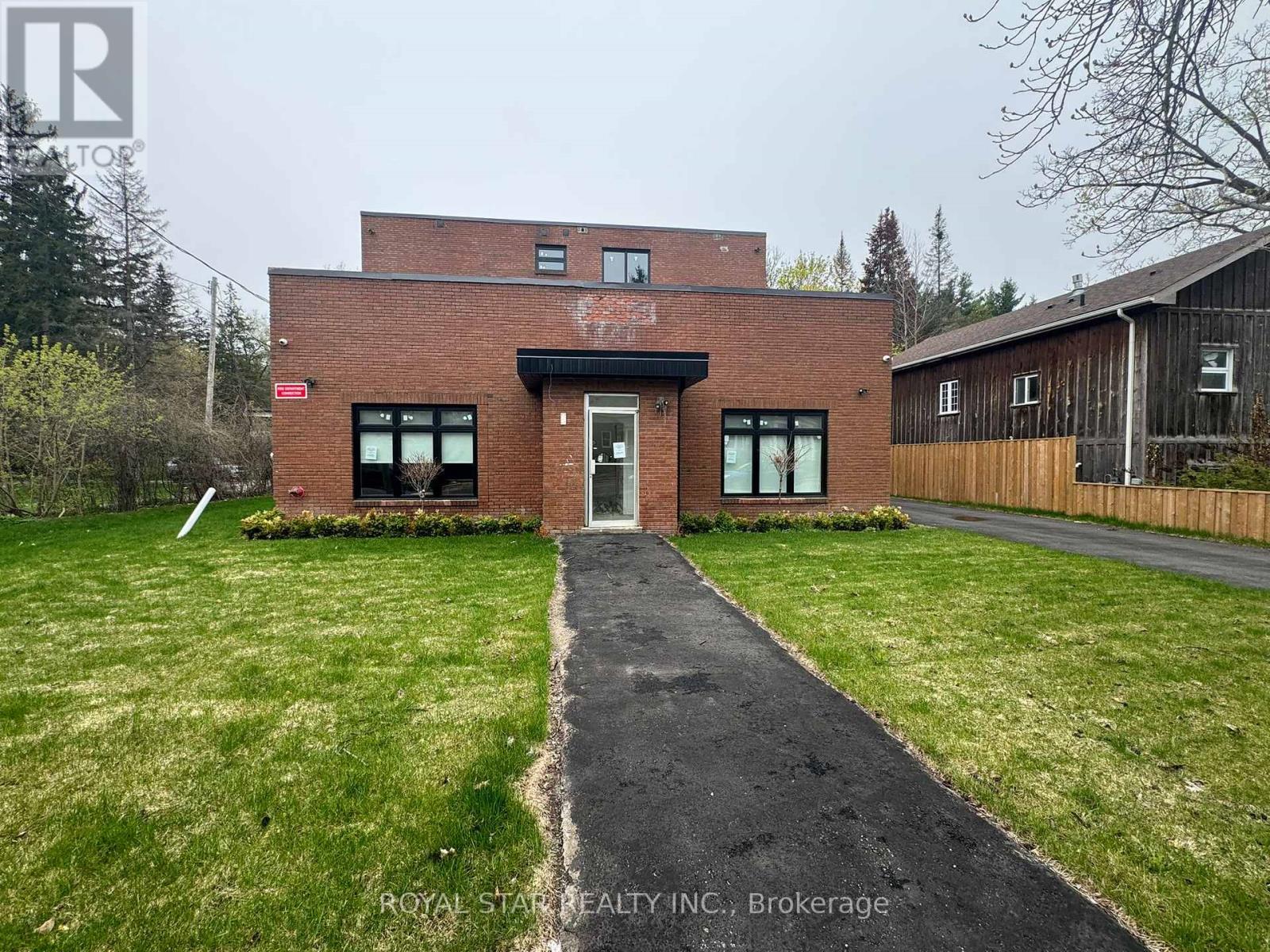 504 Guelph Street, Halton Hills (Rural Halton Hills), Ontario  L0P 1K0 - Photo 6 - W13148234