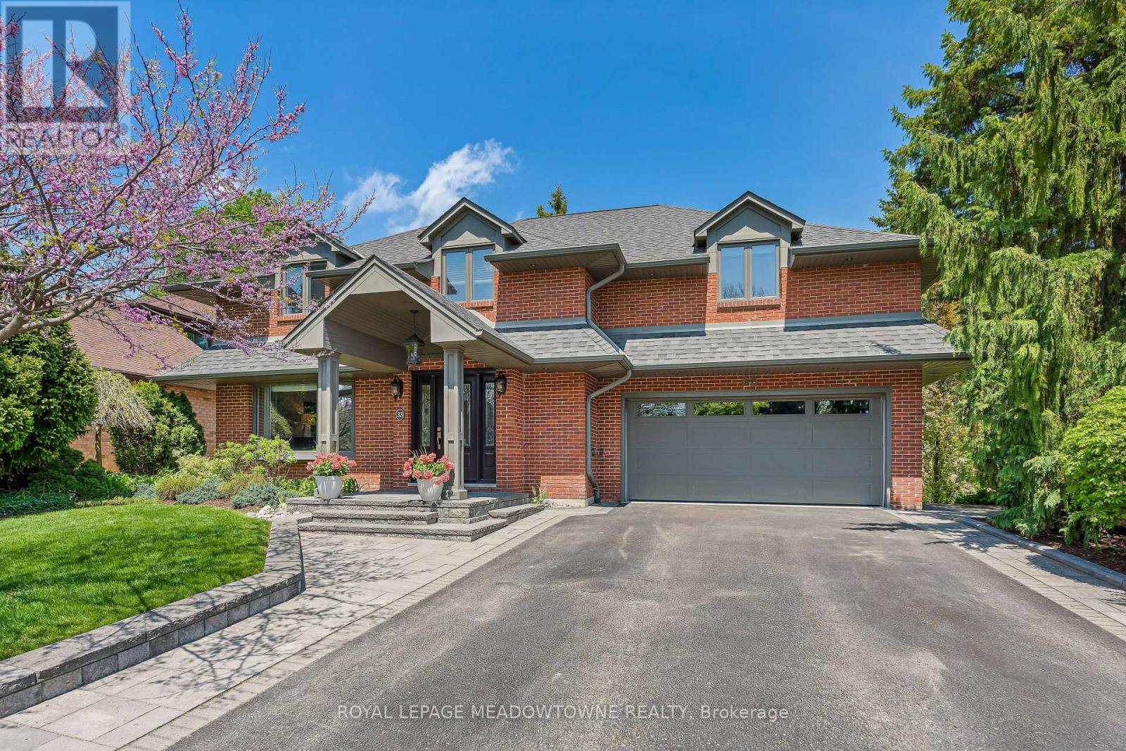 33 Heslop Court, Halton Hills (Georgetown), Ontario  L7G 4Z8 - Photo 3 - W13148694