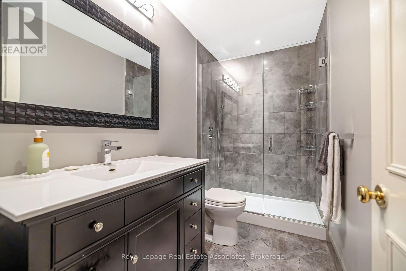 16 Cotswold Court, Halton Hills (Georgetown), Ontario  L7G 5E5 - Photo 29 - W13154438