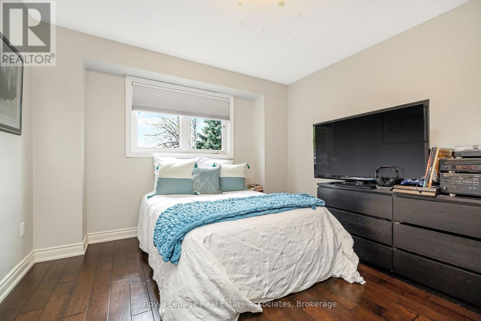 16 Cotswold Court, Halton Hills (Georgetown), Ontario  L7G 5E5 - Photo 30 - W13154438