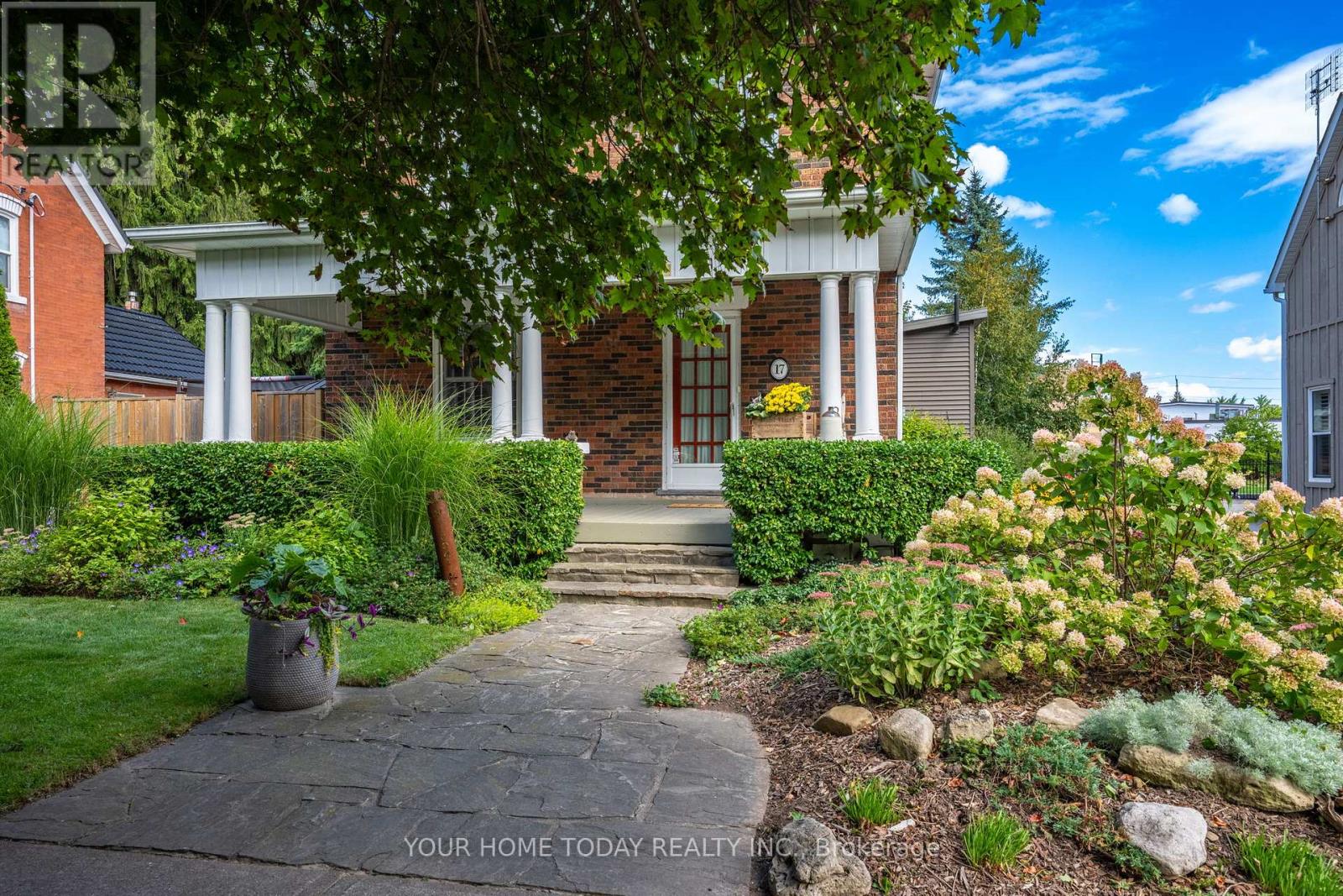 17 Park Avenue, Halton Hills (Ac Acton), Ontario  L7J 1Y3 - Photo 4 - W13155072
