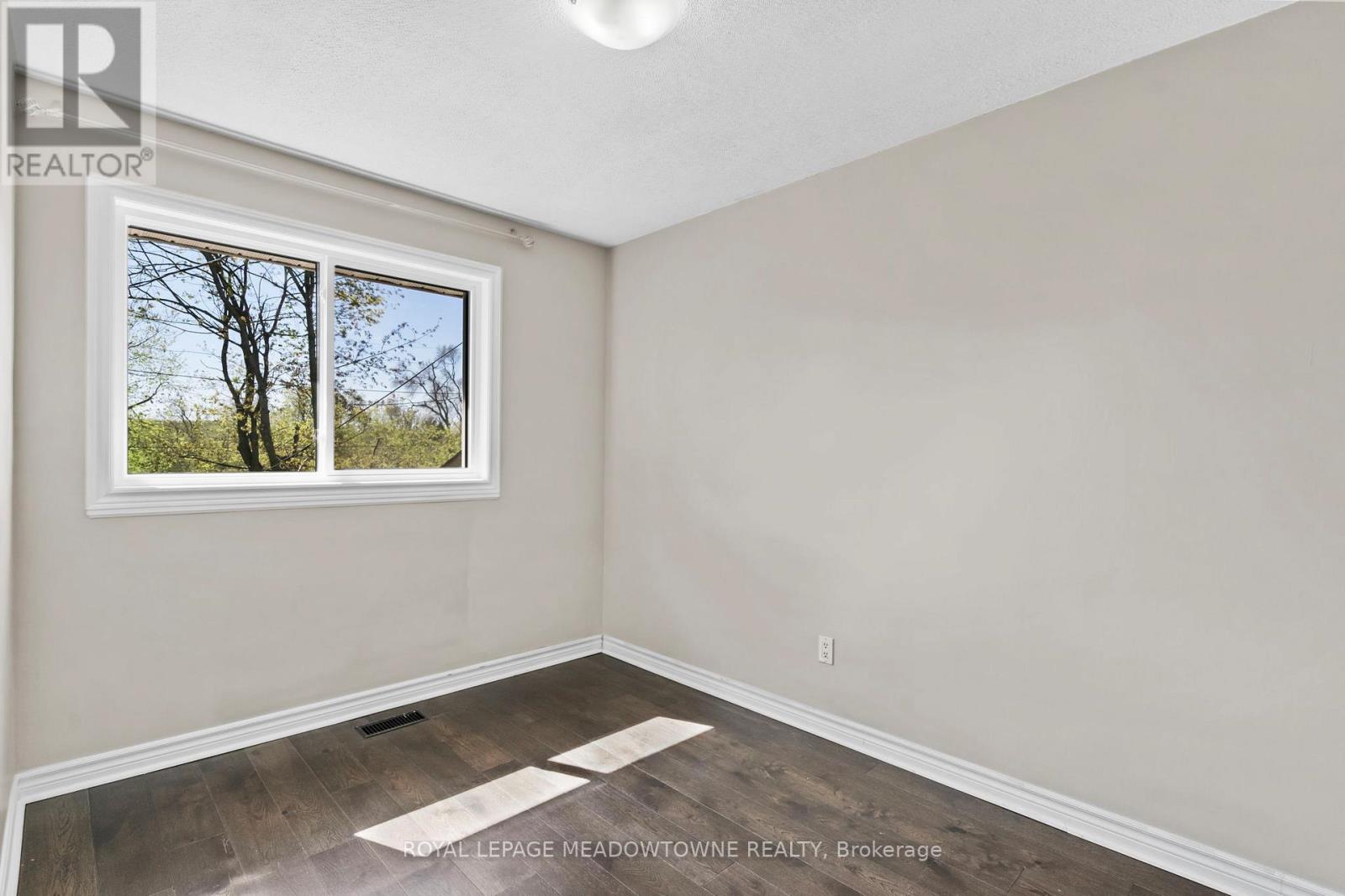 Upper - 176 Longfield Road, Halton Hills (Ac Acton), Ontario  L7J 2K4 - Photo 16 - W13157384