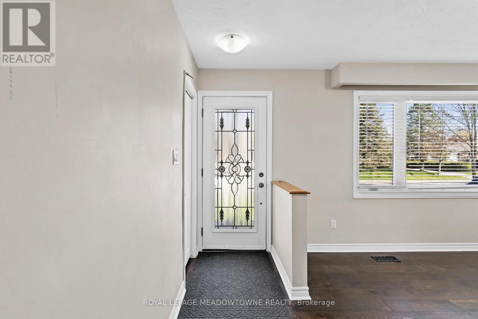 Upper - 176 Longfield Road, Halton Hills (Ac Acton), Ontario  L7J 2K4 - Photo 3 - W13157384
