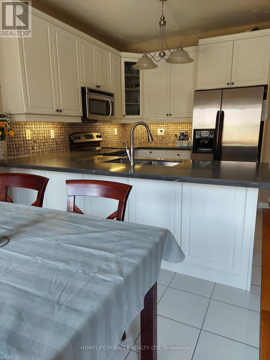 31 Niagara Trail, Halton Hills (Georgetown), Ontario  L7G 0A9 - Photo 8 - W13158424