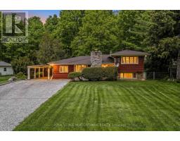 <div class="price">$899,900</div> 14572 Winston Churchill Boulevard, Halton Hills (Rural Halton Hills)<br><div style="margin-bottom:8px;"><small>Royal LePage Meadowtowne Realty</small></div><div class='bed_bath'>3 Bed | 1 Bath</div>