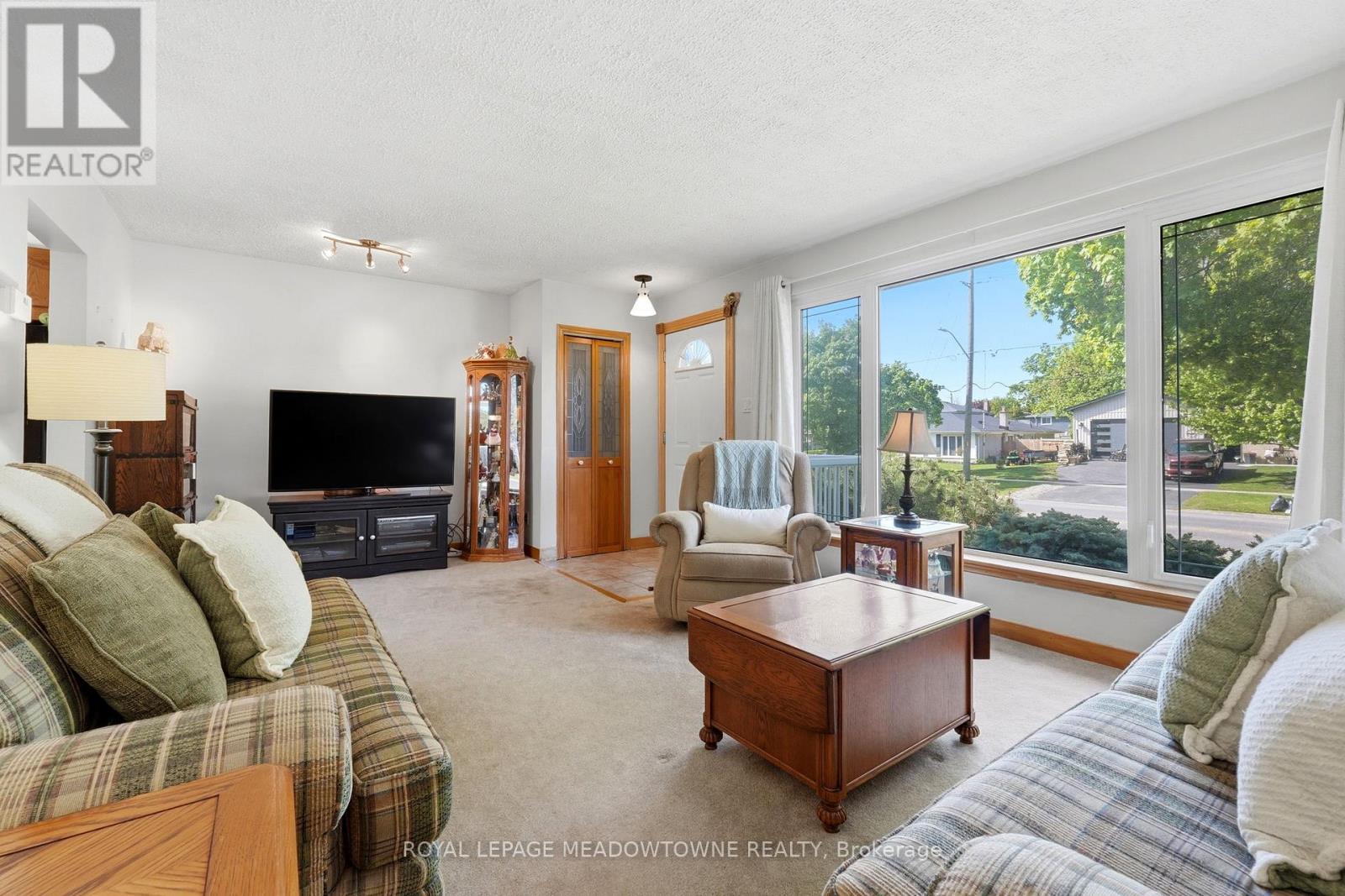 177 Delrex Boulevard, Halton Hills (Georgetown), Ontario  L7G 4E4 - Photo 6 - W13160544