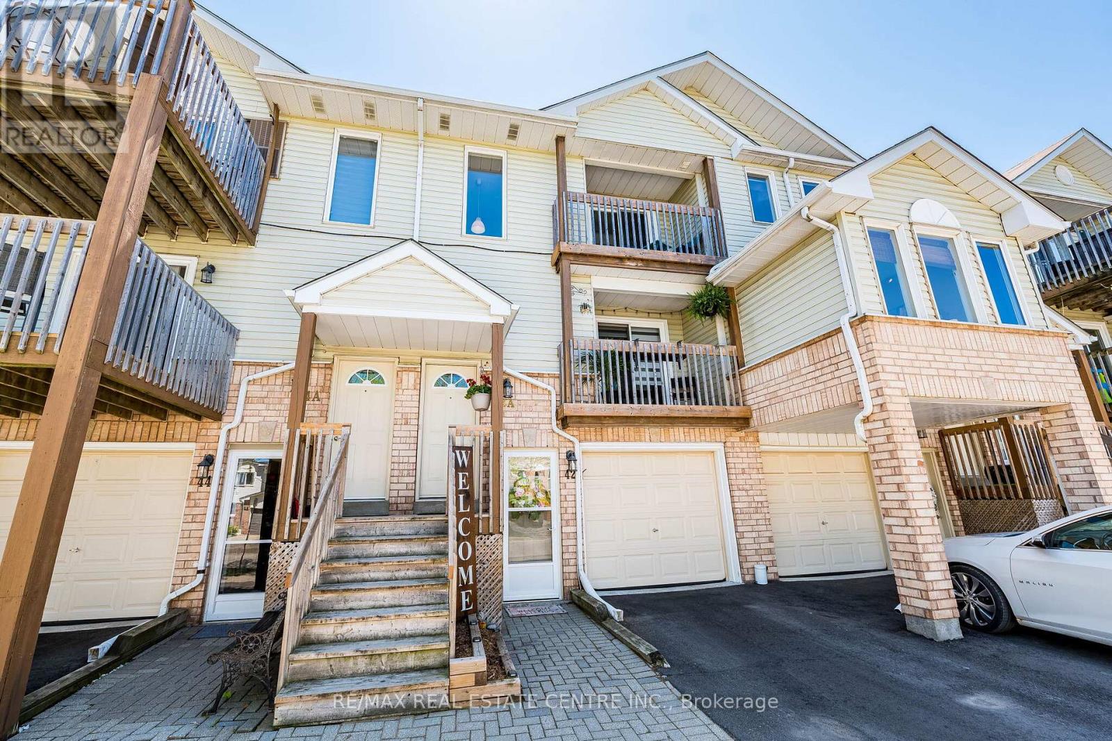42a Stewart Maclaren Road, Halton Hills (Georgetown), Ontario  L7G 5L9 - Photo 1 - W13160856