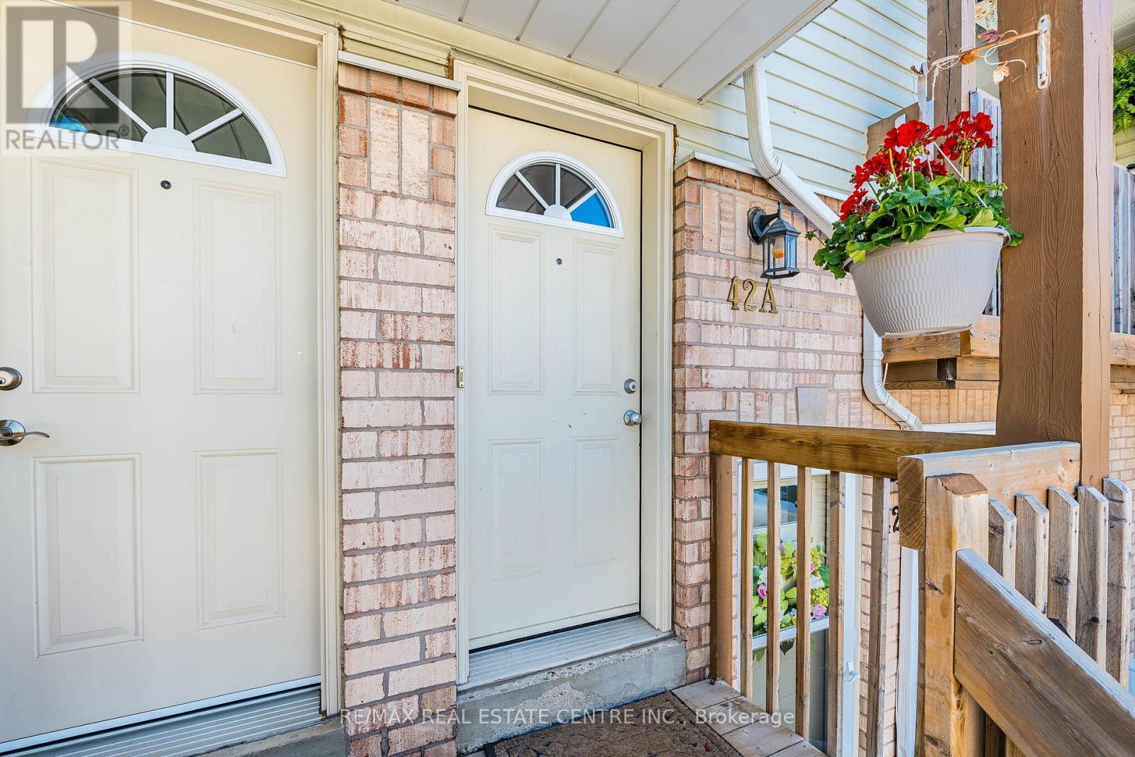 42a Stewart Maclaren Road, Halton Hills (Georgetown), Ontario  L7G 5L9 - Photo 3 - W13160856