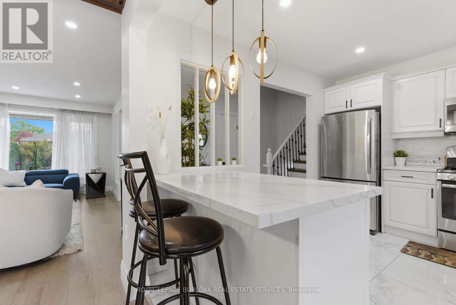 197 Burbank Street, Halton Hills (Ac Acton), Ontario  L7J 1S9 - Photo 9 - W13162314
