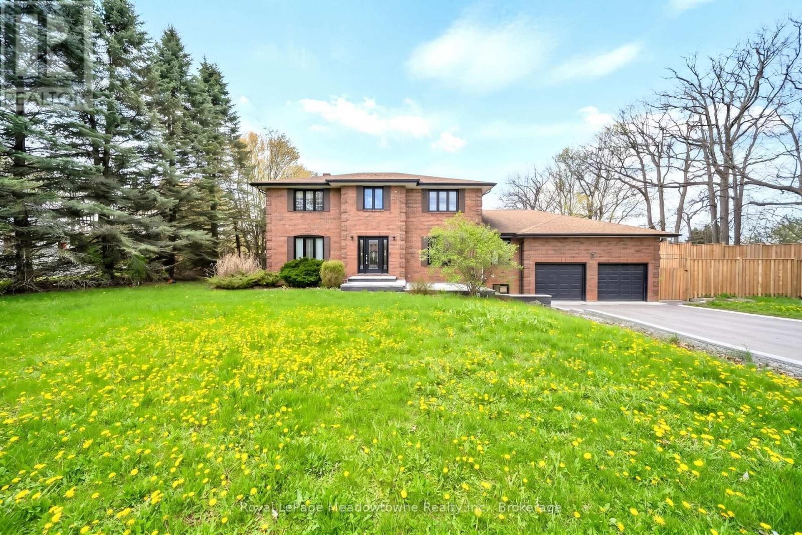 170 Crawford Crescent, Milton (Campbellville), Ontario  L0P 1B0 - Photo 1 - W13163780
