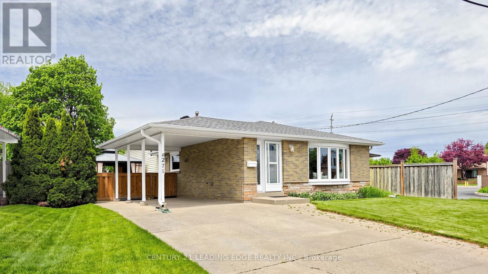 271 Delrex Boulevard, Halton Hills (Georgetown), Ontario  L7G 4G4 - Photo 3 - W13166098