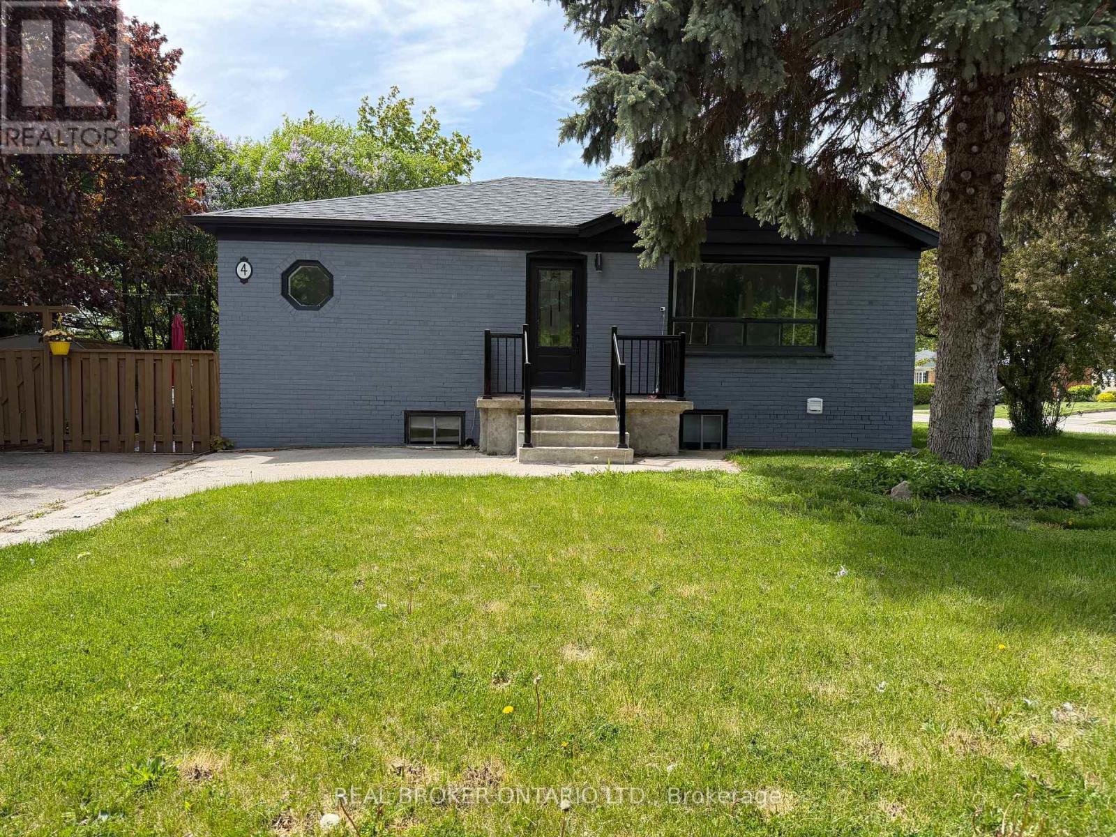 Main - 4 Keats Avenue, Halton Hills (Georgetown), Ontario  L7G 1T4 - Photo 1 - W13172566